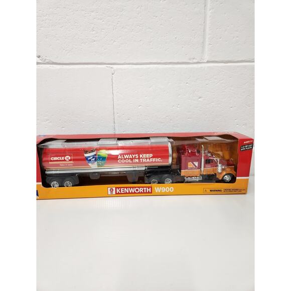 New-Ray Other - New Ray 2020 Circle K Tanker Truck Kenworth W900, 1:43 DieCast W/Plastic Series1